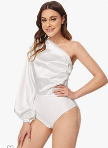 Tyjee | A touch of class off white bodysuit